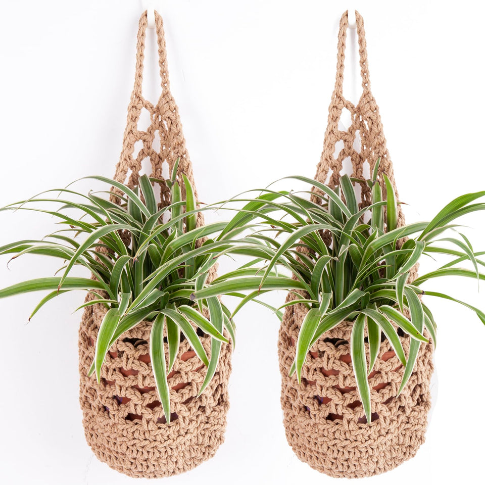 GGMOVE hanging planter 6-inch pot closeup, shows handwoven texture for chic greens.