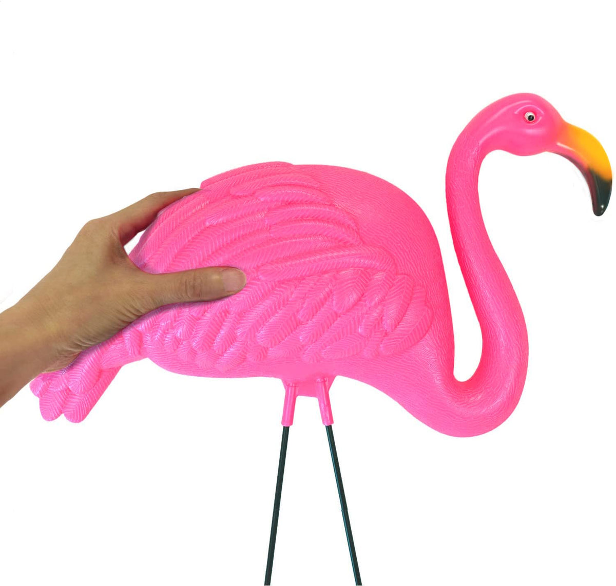 GiftExpress flamingos with detailed poses give a lifelike garden accent