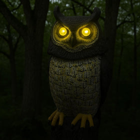 GiftExpress outdoor owl statue mounts securely on a 1.5-inch pole for stability.
