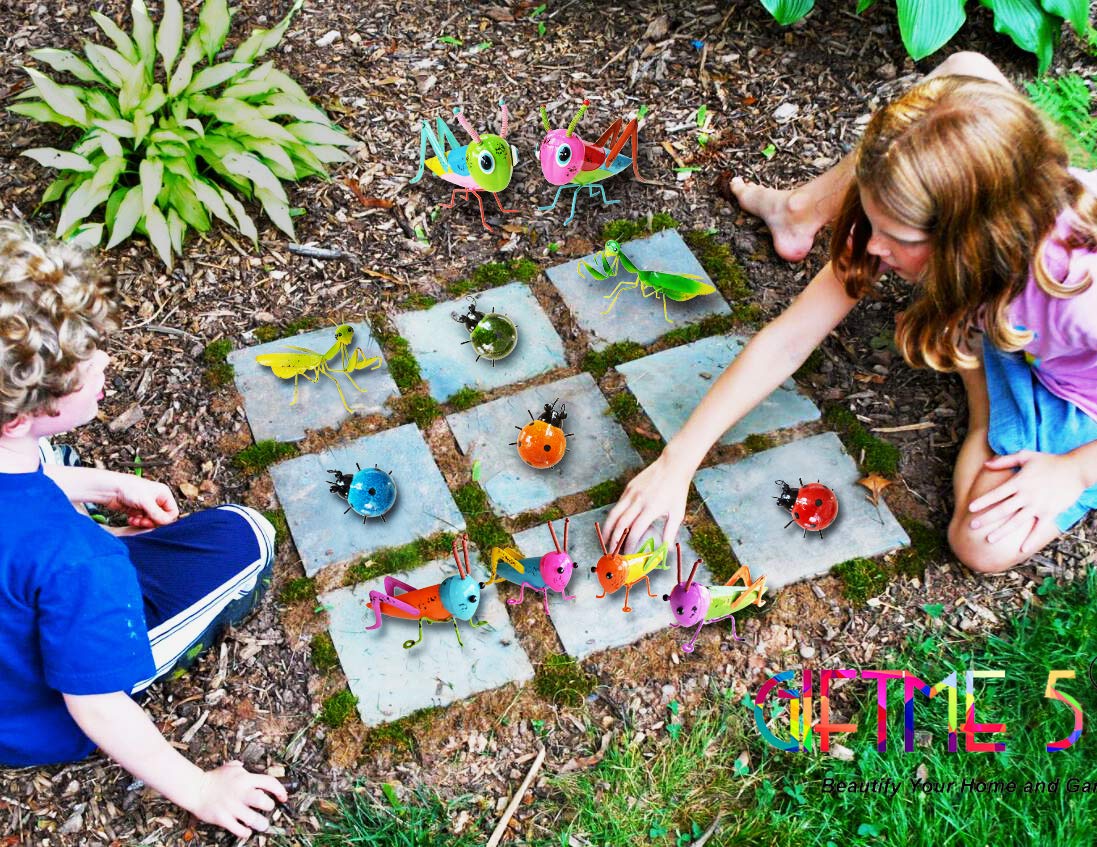 GIFTME 5 four-piece grasshopper decor set for trees, lawn, or patio accents.