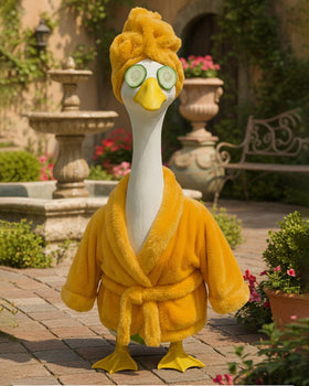 GigaCircle Gift-ready goose outfit suitable for Mom or Grandma