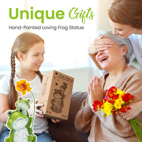 GIGALUMI hand-painted frog garden statue showcases craftsmanship and vibrant color textures.