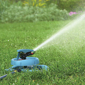 Gilmour 5800sqft coverage supports large lawns.