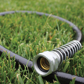 Kink-resistant design keeps water flowing where you need it most.