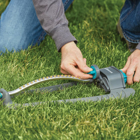 Gilmour hose sprinkler with swivel attachment enables DIY watering layouts