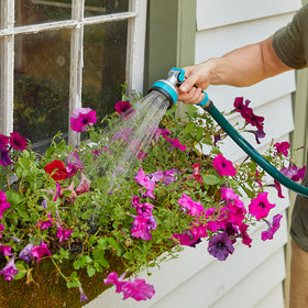 Gilmour one-handed trigger lock enables continuous watering