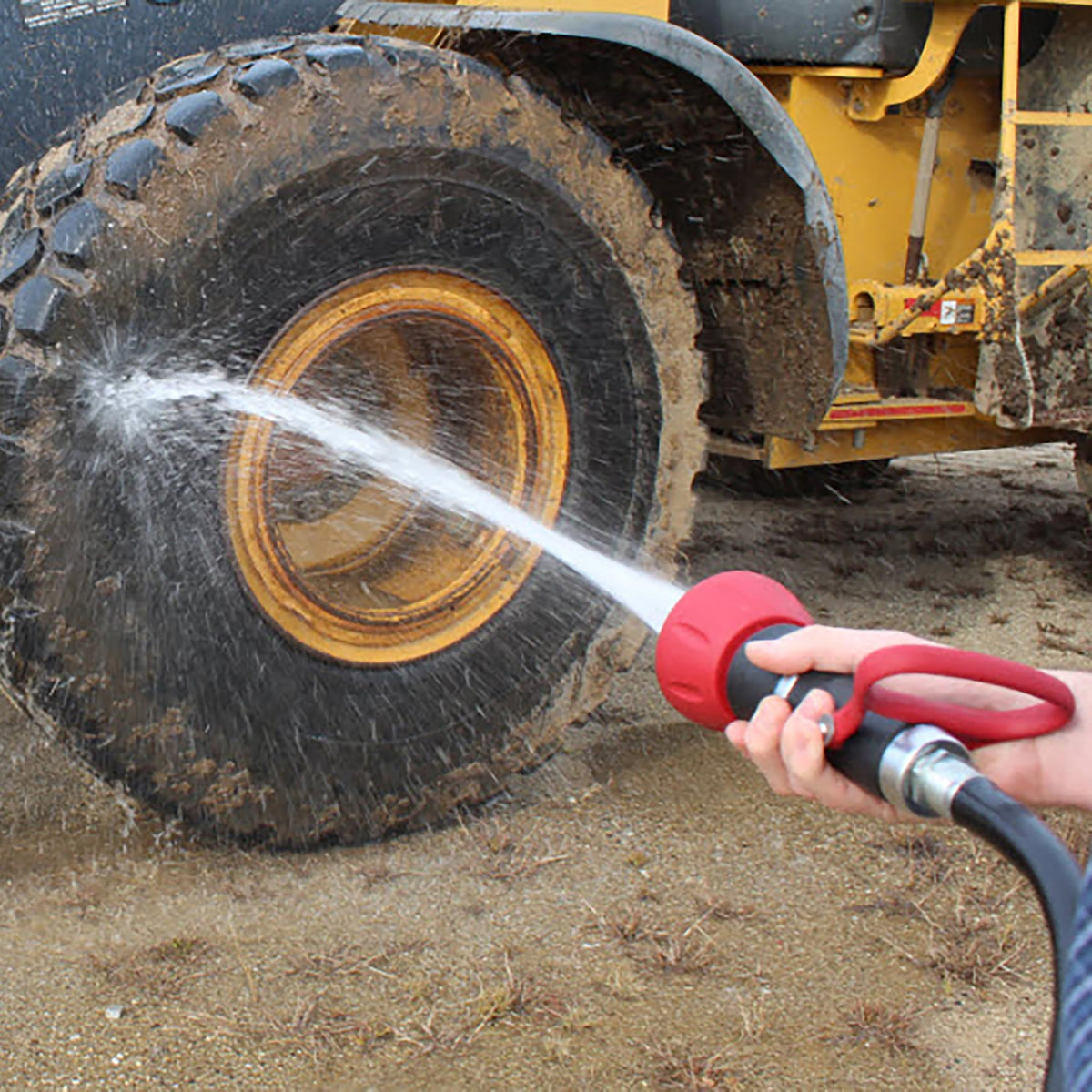 Gilmour Pro Twist Nozzle ergonomic curved handle offers comfortable, fatigue-free use