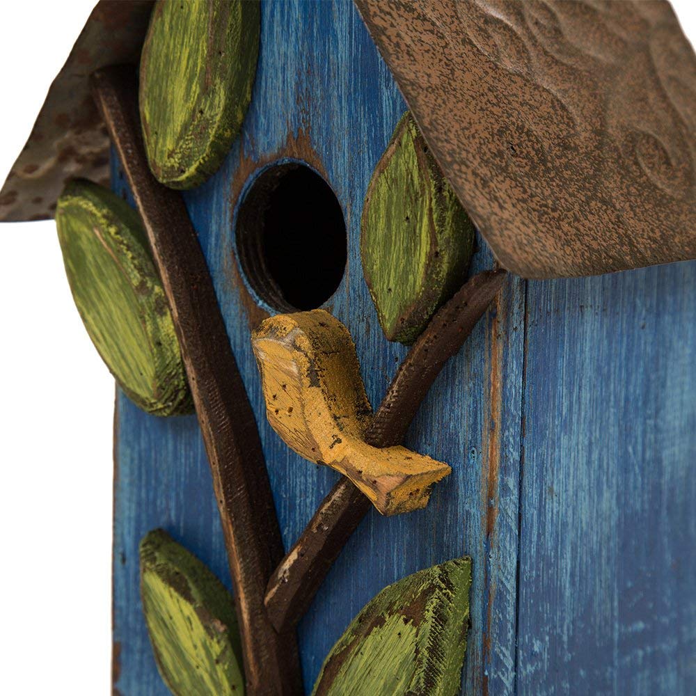 Glitzhome bird house attracts wrens and bluebirds with a welcoming perch