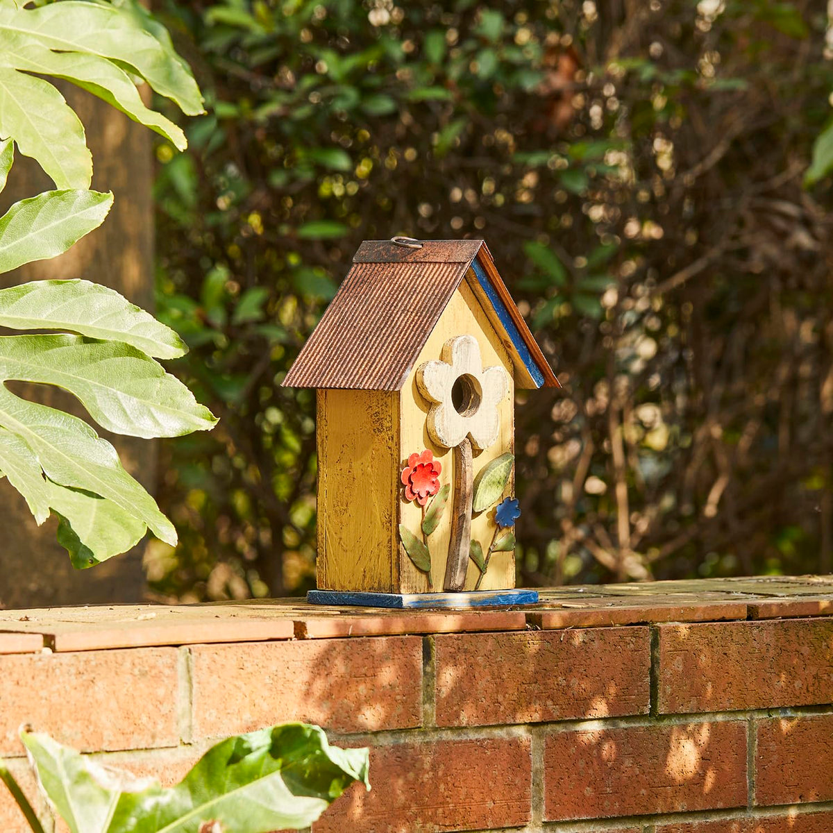 Glitzhome bird house with sturdy jute rope hanger for installation