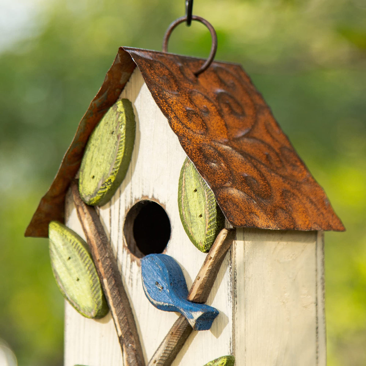 Glitzhome wood and metal construction ensures durable outdoor use.
