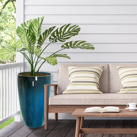 Goldshire tall 21-inch planter indoor/outdoor versatility for patios