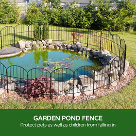 Goovilla garden fence demonstrating dig-defence for plant protection.