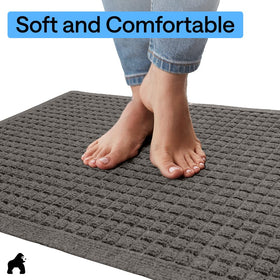Easy-to-clean mat that can be shaken, rinsed, and air-dried.