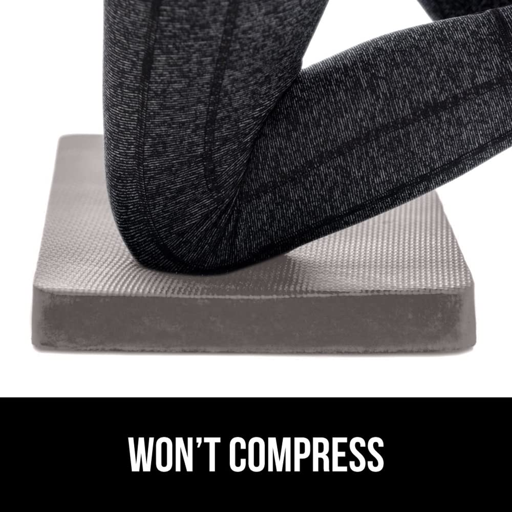 GORILLA GRIP kneeling pad rugged edges indicate durable construction.