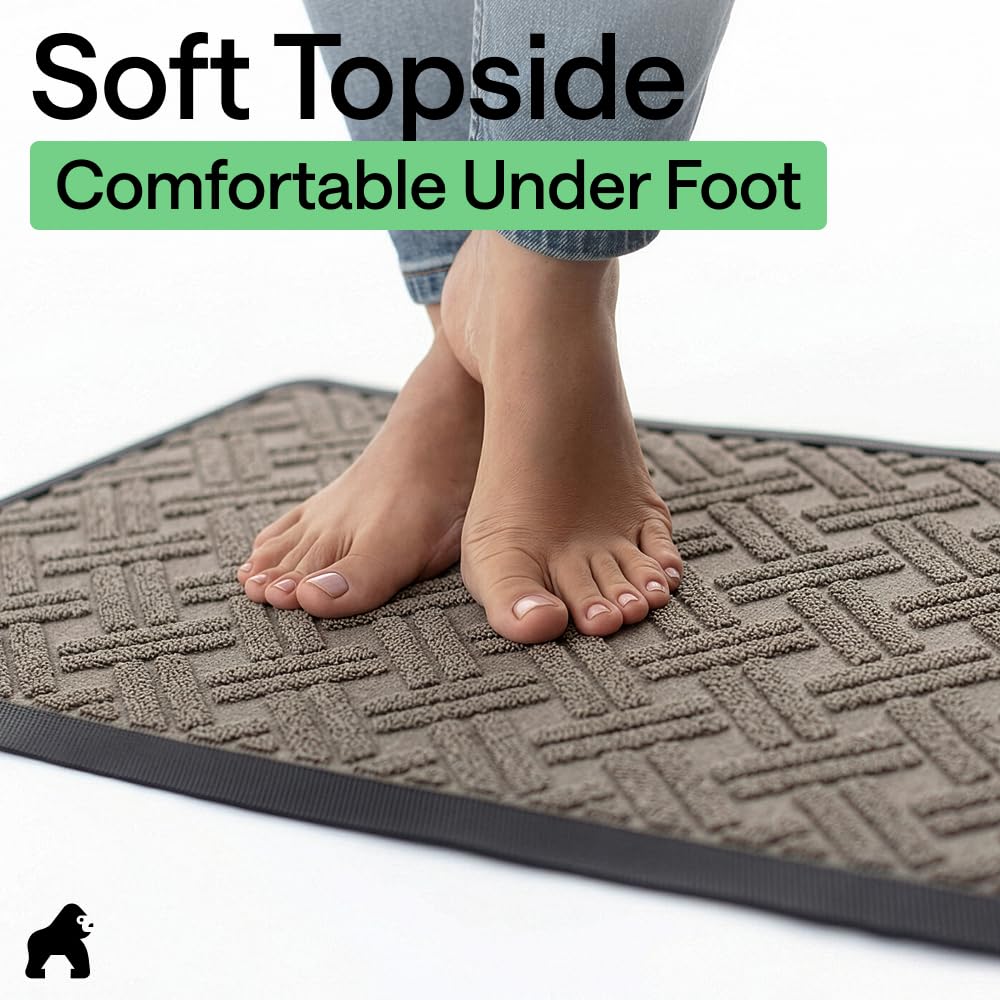 GORILLA GRIP WeatherMAX doormat resists weather changes across seasons.