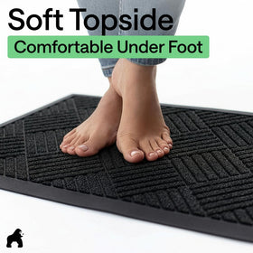 GORILLA GRIP WeatherMAX doormat topside offers stain resistance for long-lasting look.