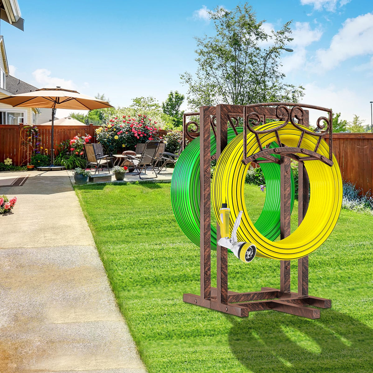 Gouisalin hose-hanger keeps your garden tidy and ready for use