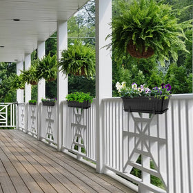 GREANER rectangle planter with elevated feet for better airflow and drainage.