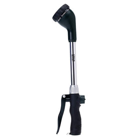 GREEN MOUNT watering wand car-wash capability allows gentle patio and vehicle cleaning.