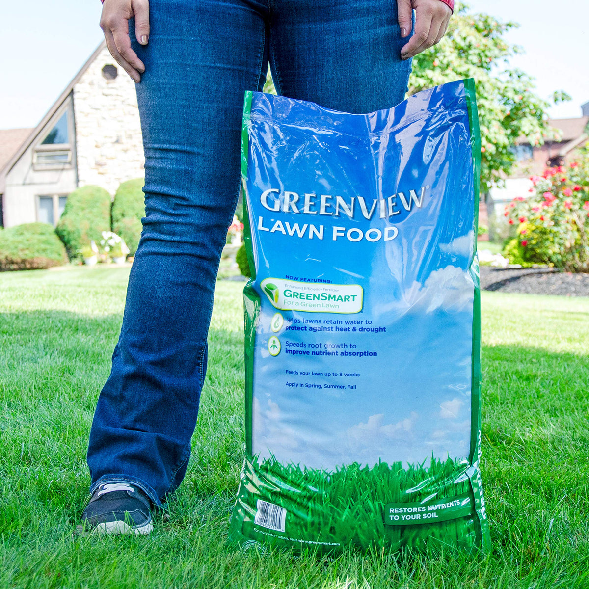 GreenView Lawn Food promotes faster spring green-up for lush turf.