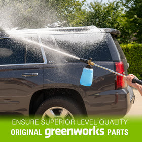 1/4 inch quick-release fitting on Greenworks Foam Cannon for fast setup.