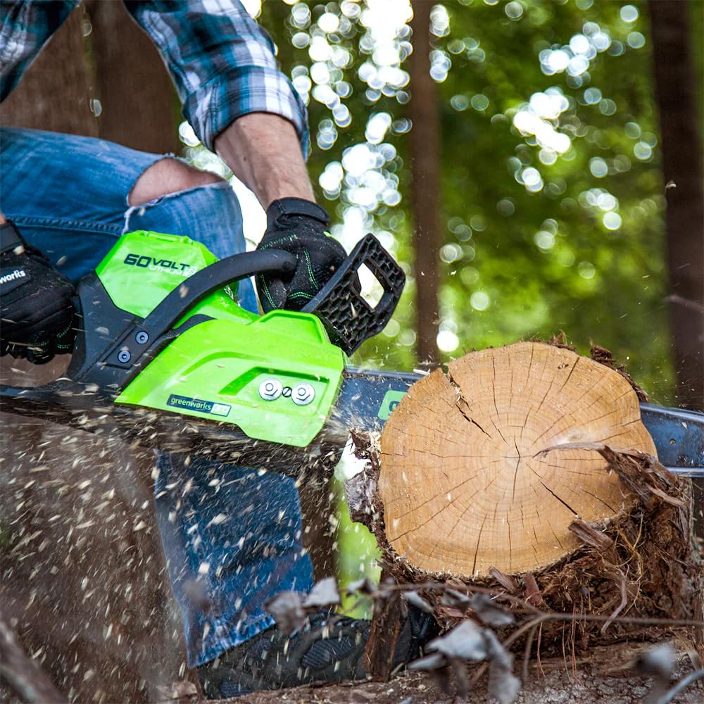 Greenworks Pro 60V easy start feature shown in action.