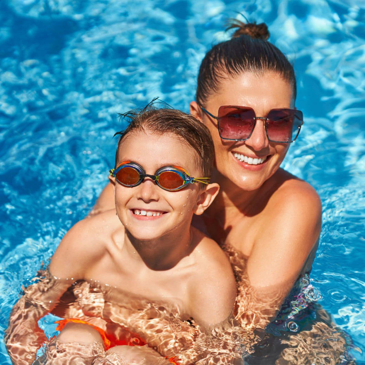 Grefilt CC100 pool filter cartridge end caps demonstrate durable ABS construction.