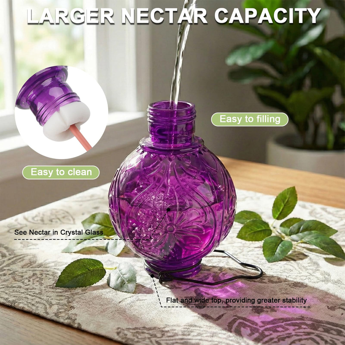 Hanging hook design of the Grete Gotye feeder for easy outdoor installation