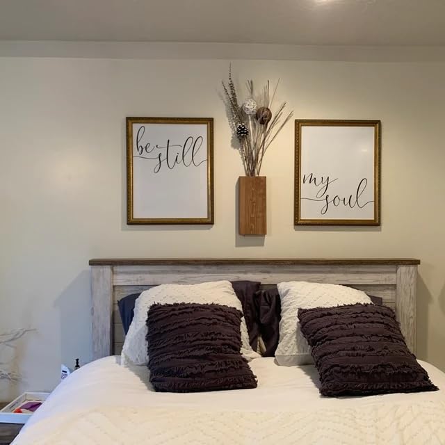GRID FORTE wall decor creates a cozy vignette without clutter