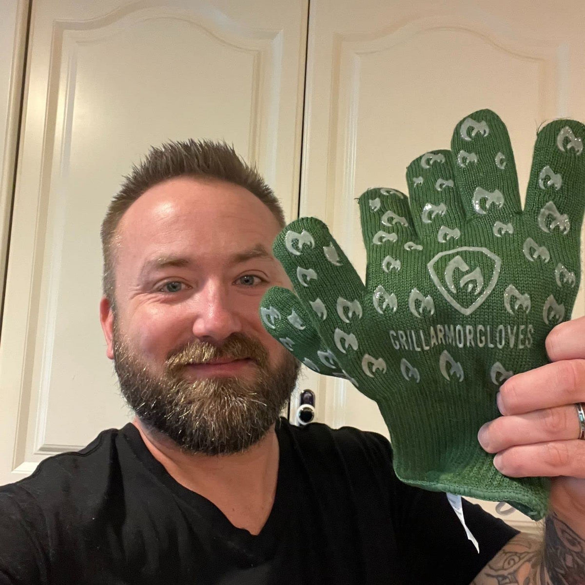 Grill Armor Gloves are easy to clean after grilling sessions.