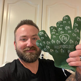 Grill Armor Gloves are easy to clean after grilling sessions.