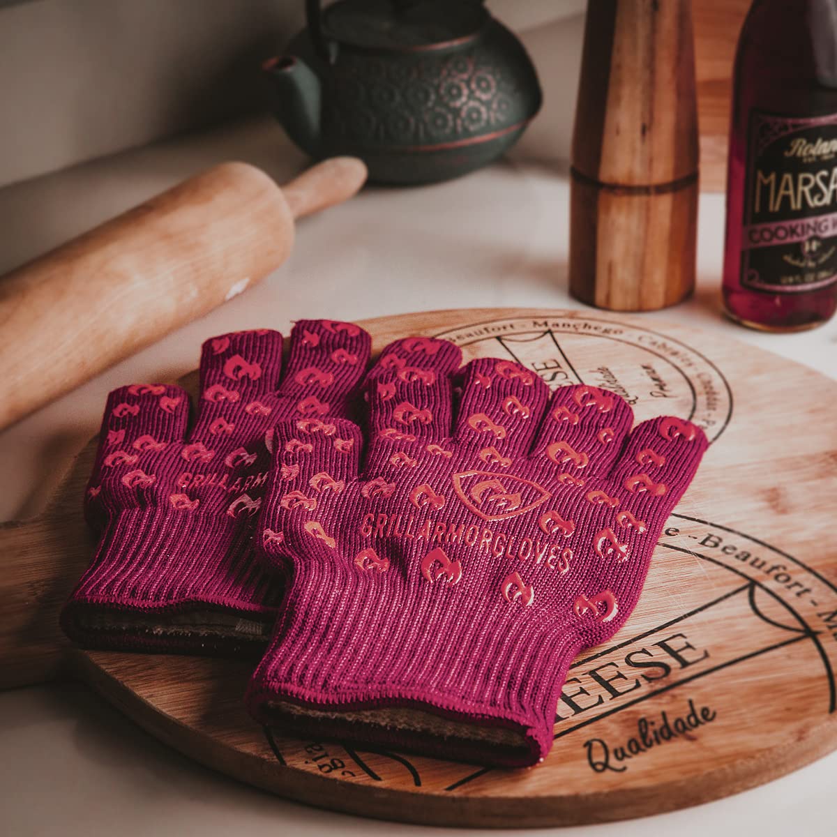 Grill Armor Gloves cut-resistance feature highlighting EN388 protection during prep.