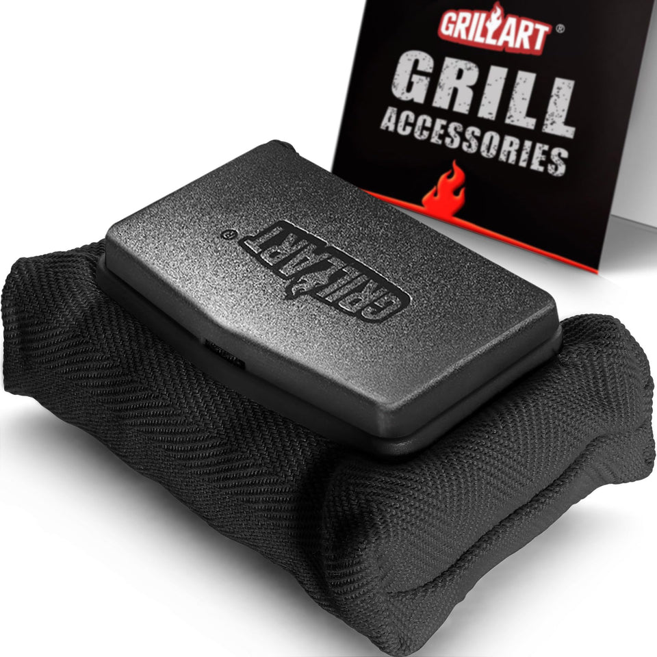 GRILLART bristle-free pad close-up for safer grill cleaning