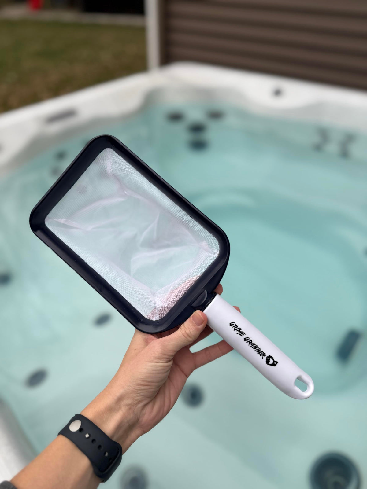 Grime Gripper compact small-pool skimmer designed for reach and precision.