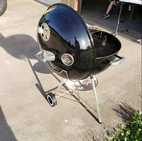 GRISUN lid holder keeps grill lid off the ground for cleaner prep.