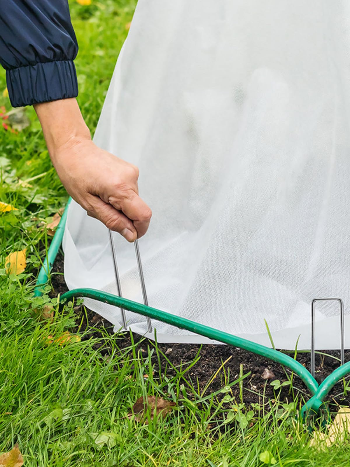 GROWNEER outdoor-grade durability resists rust across seasons