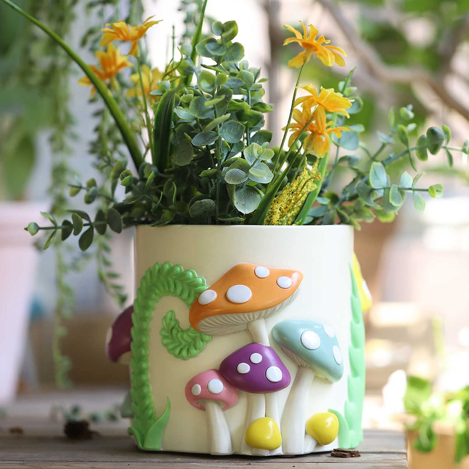 GUGUGO rainbow mushroom planter with 360-degree color artwork for vibrant indoor displays