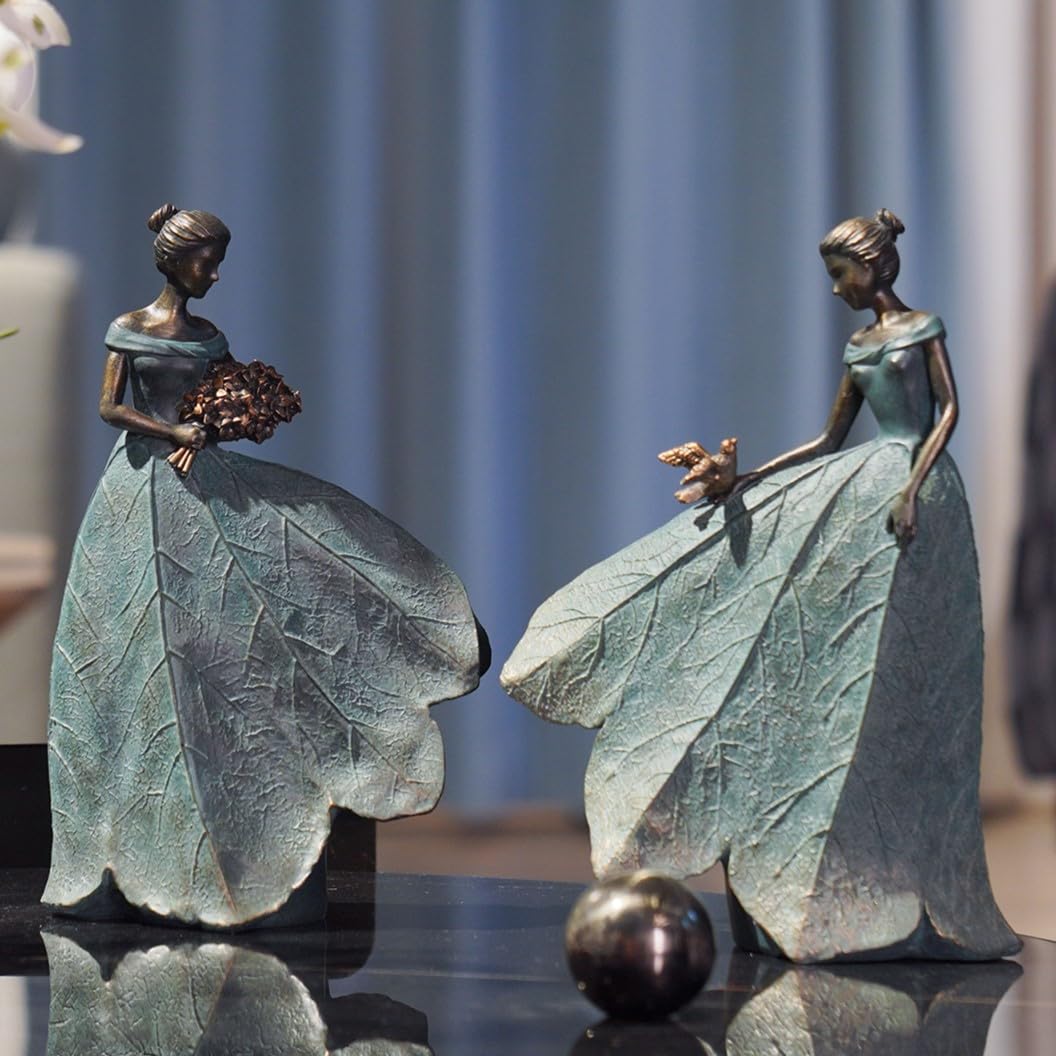 Guichifun garden decor fairy sculpture is waterproof, ideal for year-round outdoor spaces.