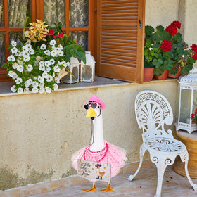 Guiqulai garden lawn art goose ensemble withstands outdoor weather.