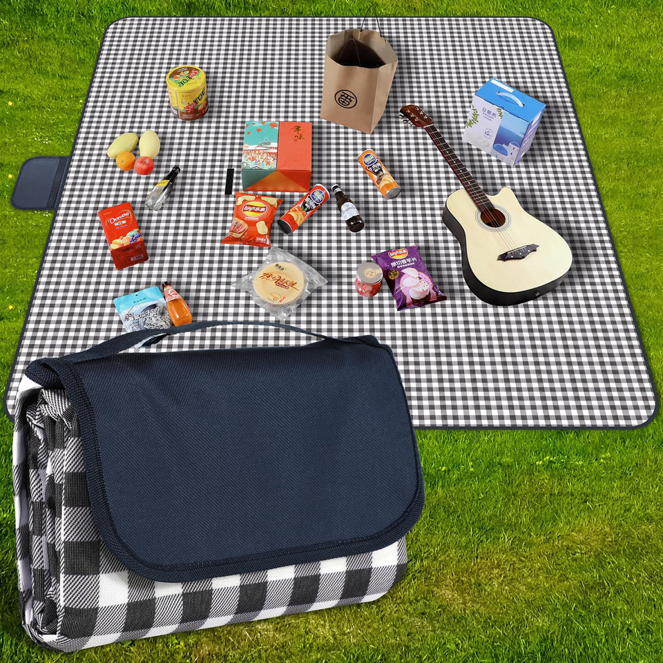 GUSUWU navy checkered picnic blanket foldable for easy transport and outdoor picnics