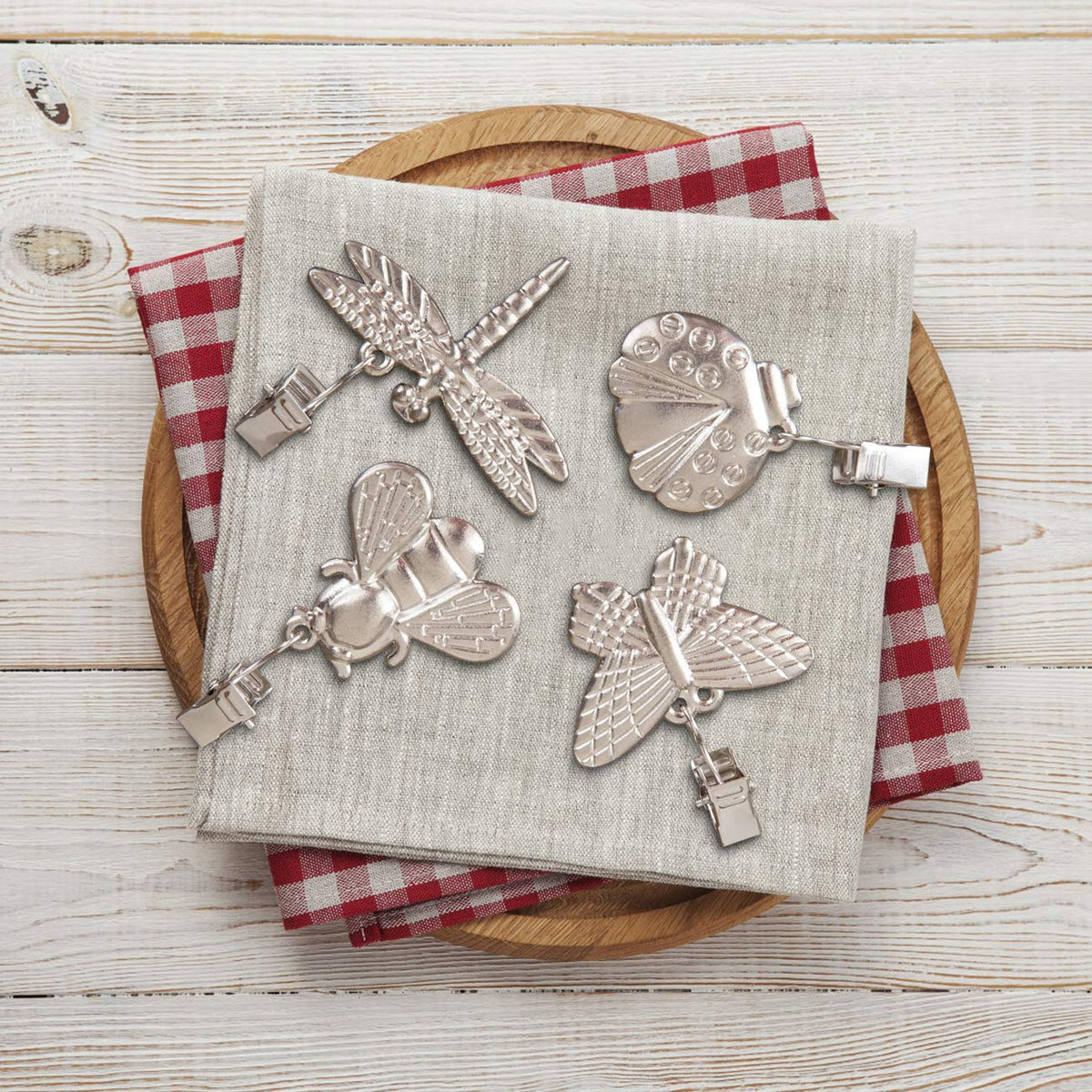 GWHOLE bee tablecloth weight clip adds charm while keeping fabric steady