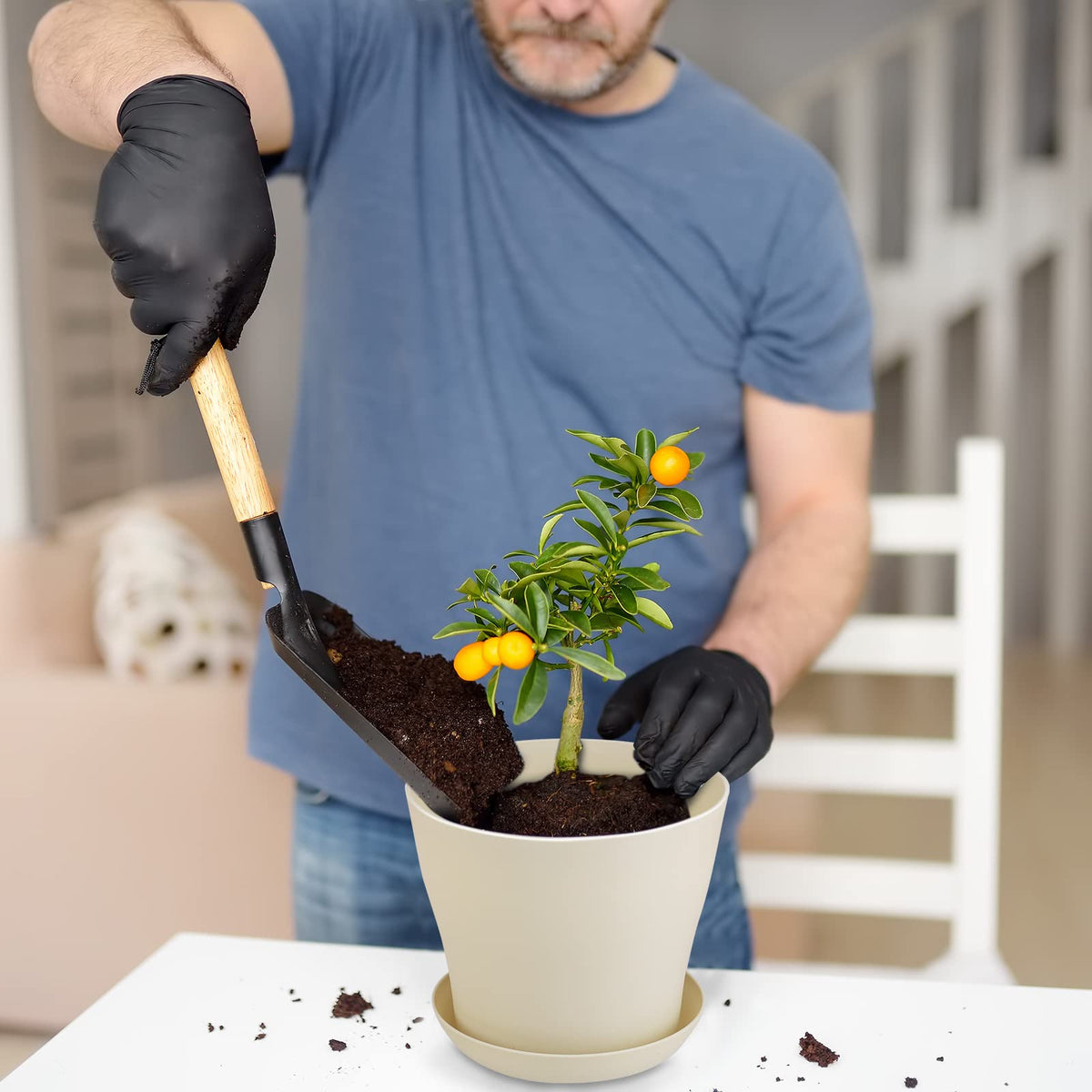 Hahood gardening tools sets included for transplanting and care.