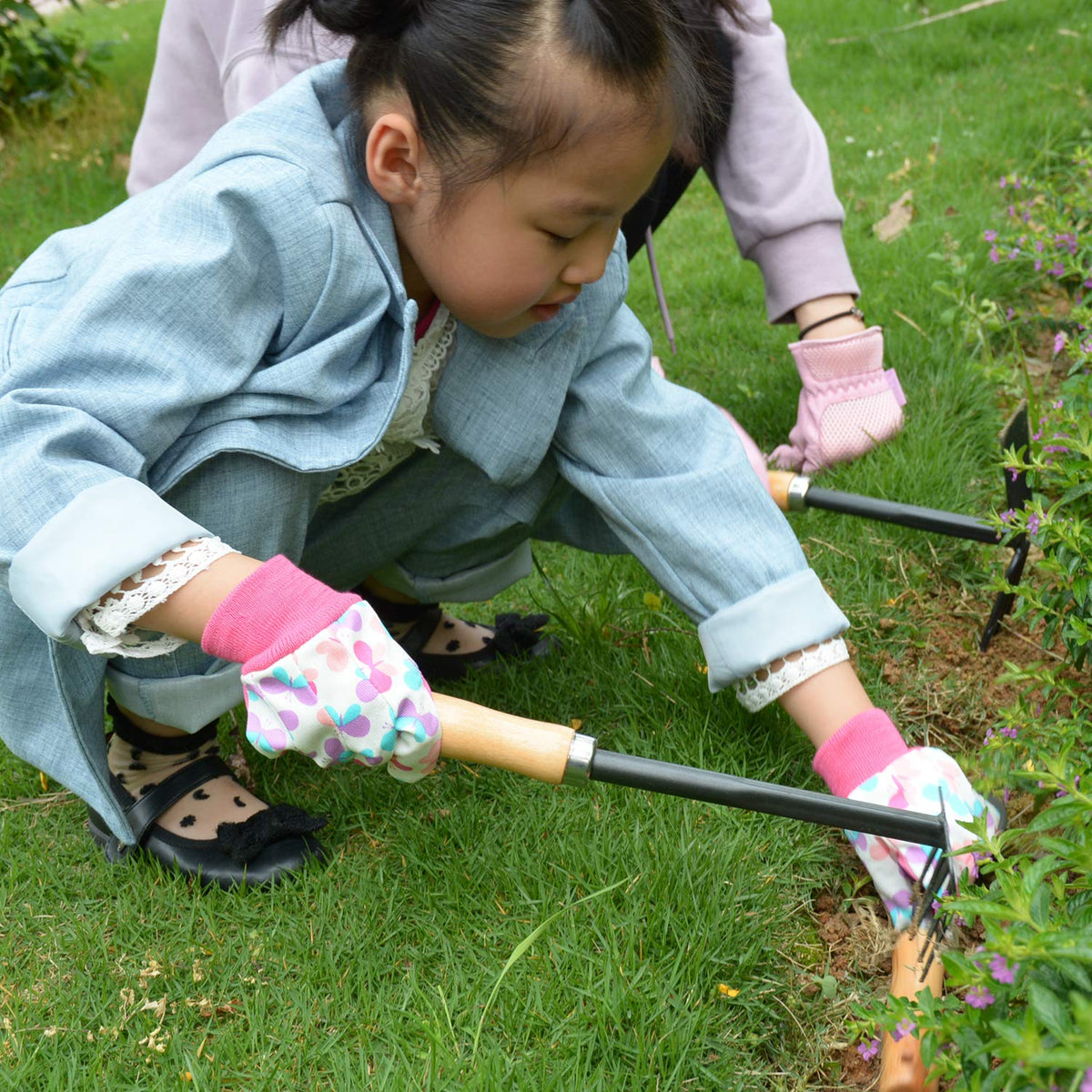 HANDLANDY giftable gloves for kids starting outdoor activities with family