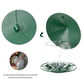 Large capacity up to 47 oz keeps birds fed longer