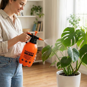 Harden 0.53-gallon capacity keeps tasks portable and balanced.