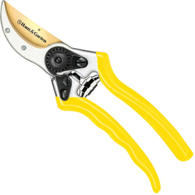 Haus & Garten ClassicPRO 8.5-inch bypass blade closeup for precise cuts on flowers and branches.