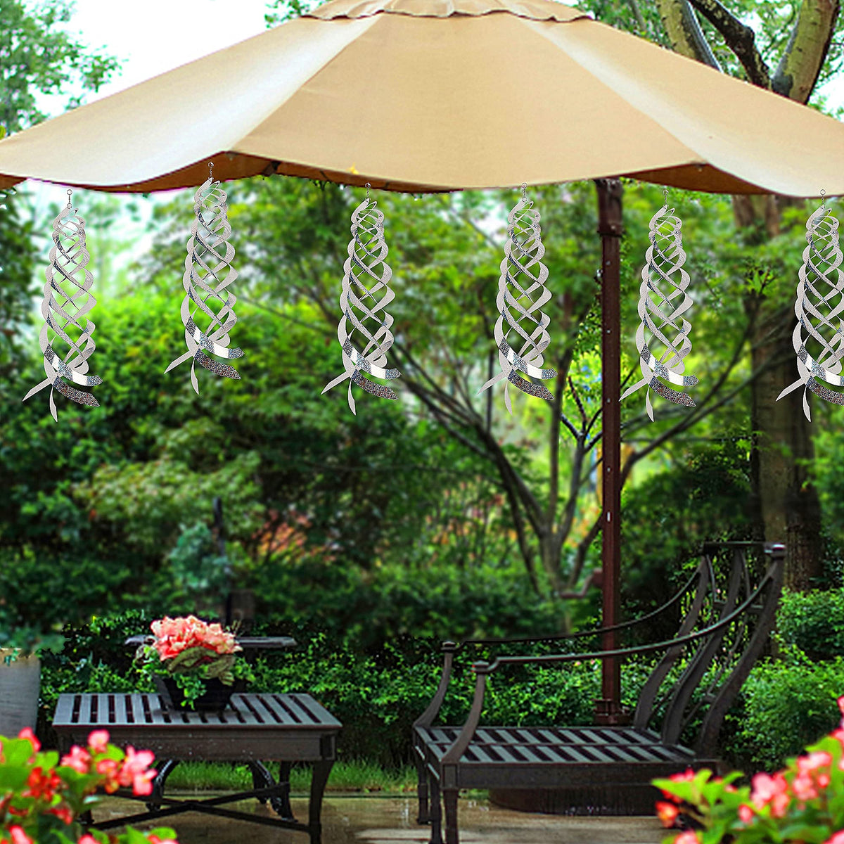 Hausse 15.8-inch tall spinner stands out in gardens and trees.