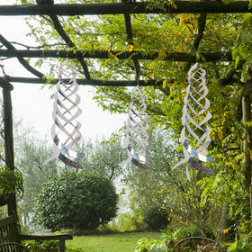Hausse three-pack offers versatile bird deterrence for farms, gardens, and trees.