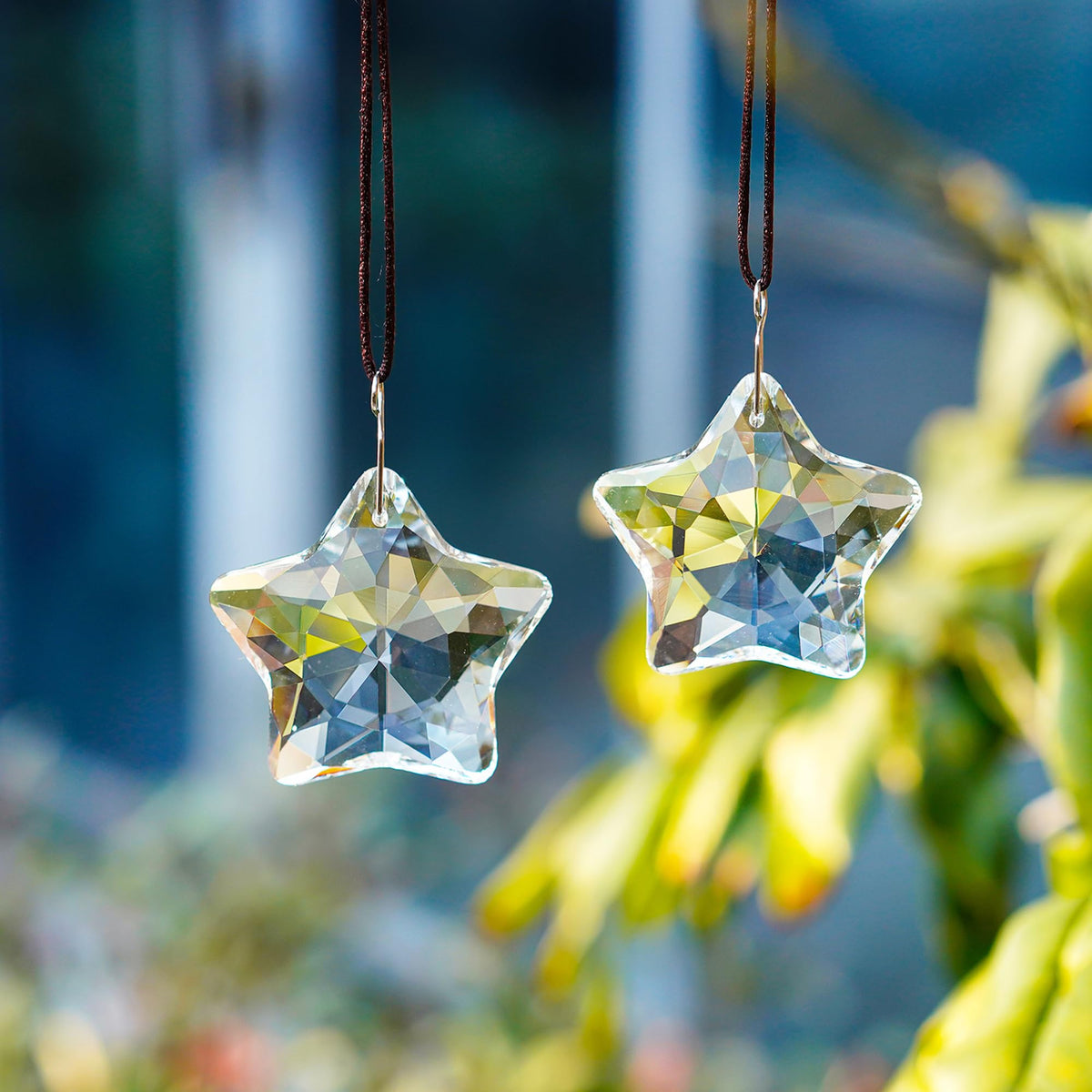 H&D HYALINE & DORA star prism for car rearview mirror decor.