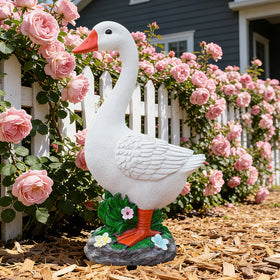 HDNICEZM all-weather resin goose statue withstands sun, rain, and snow